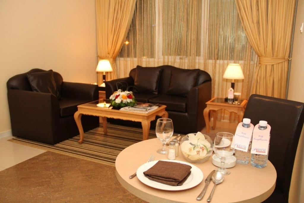 Royal Hotel Apartment Kalba 객실 사진
