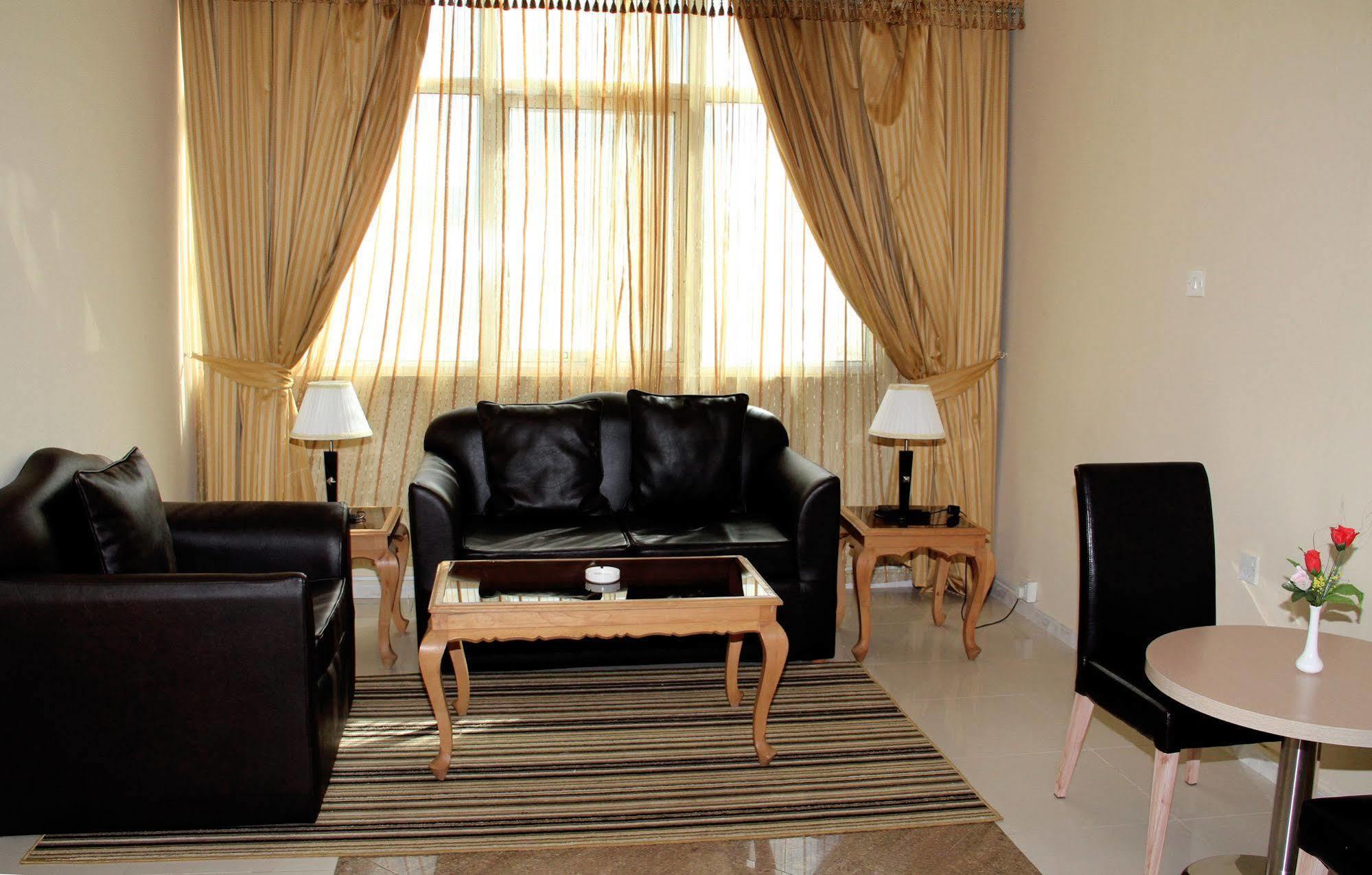 Royal Hotel Apartment Kalba 외부 사진